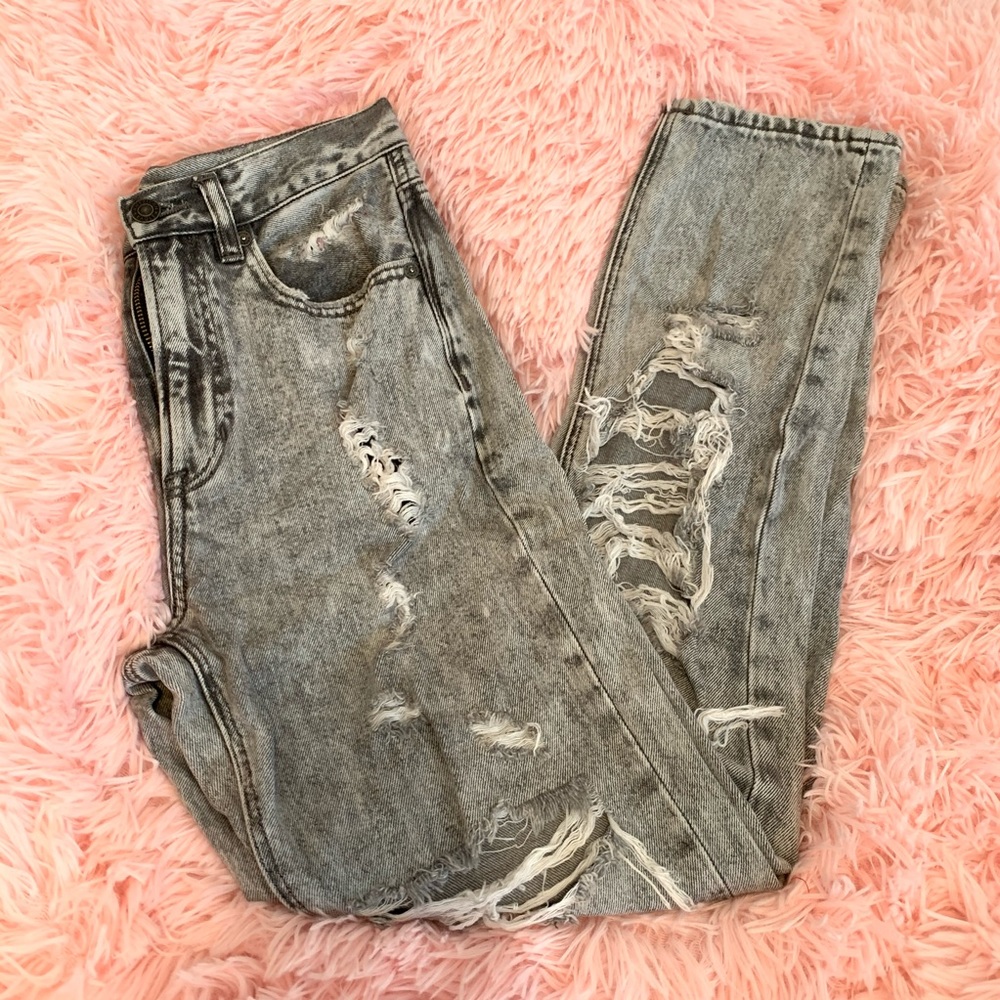American Eagle Distressed Mom Jeans